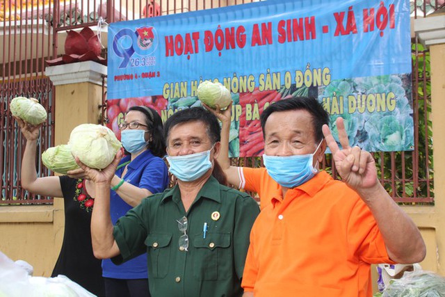  Người dân TPHCM hào hứng giải cứu nông sản Hải Dương - Ảnh 14.