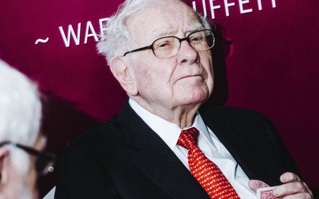 Im hơi lặng tiếng trước một loạt sự kiện gây biến động thị trường, Warren Buffett sẽ đưa ra những nhận định gì vào cuối tuần này?