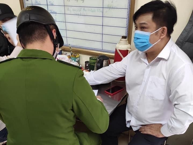 Hà Nội: Không đeo khẩu trang nơi cộng cộng, 29 trường hợp bị phạt 47 triệu đồng - Ảnh 2.