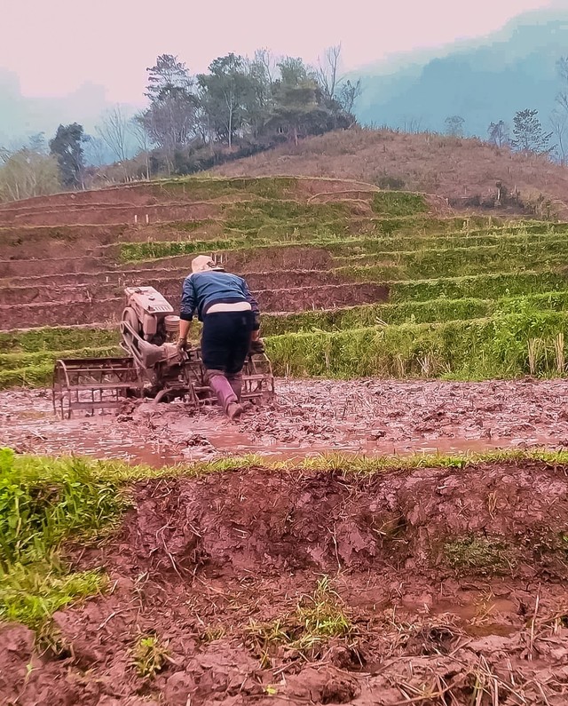 Câu chuyện 1 tháng làm nên 1 đời của người đàn ông có nụ cười tỏa nắng với lời động viên vợ: Em ăn nhiều vào lấy sức mà bế anh - Ảnh 6.