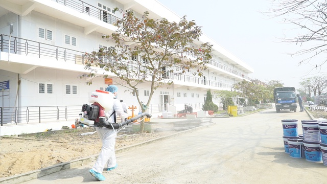 Chỉ sau 7 ngày thi công, bệnh viện dã chiến số 3 chính thức hoàn thành, bàn giao cho tỉnh Hải Dương - Ảnh 4.