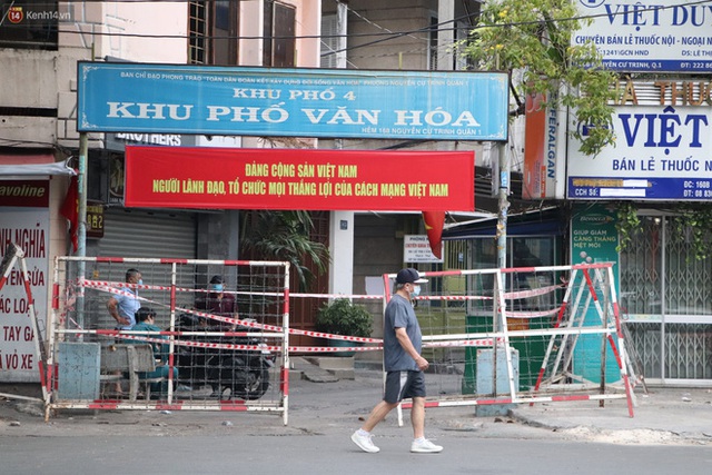 Phong tỏa khu Mả Lạng quận 1 vì ca mắc Covid-19 mới là nhân viên bốc xếp hàng hóa tại sân bay Tân Sơn Nhất - Ảnh 3.