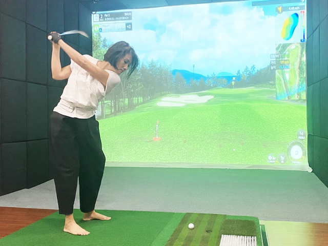 Golfer nổi tiếng giới doanh nhân Đặng Hồng Anh bắt tay đại gia Hàn Quốc Golfzon tham vọng khuynh đảo ngành golf giả lập Việt Nam - Ảnh 2.
