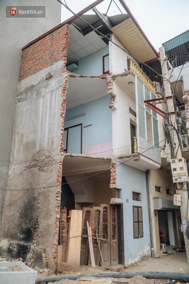 Những ngôi nhà kì dị ở Hà Nội: Nhà hẳn... 4 mặt tiền, nhà thì siêu mỏng siêu nhỏ - Ảnh 16.