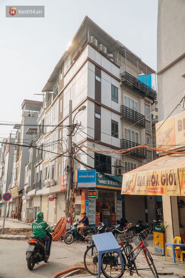 Những ngôi nhà kì dị ở Hà Nội: Nhà hẳn... 4 mặt tiền, nhà thì siêu mỏng siêu nhỏ - Ảnh 5.