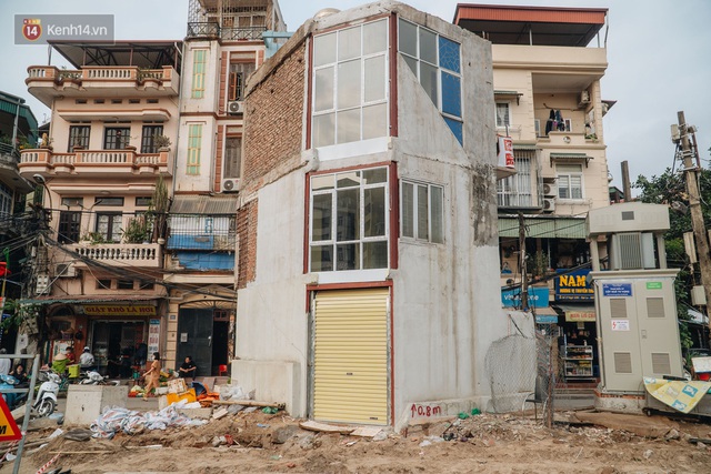 Những ngôi nhà kì dị ở Hà Nội: Nhà hẳn... 4 mặt tiền, nhà thì siêu mỏng siêu nhỏ - Ảnh 8.