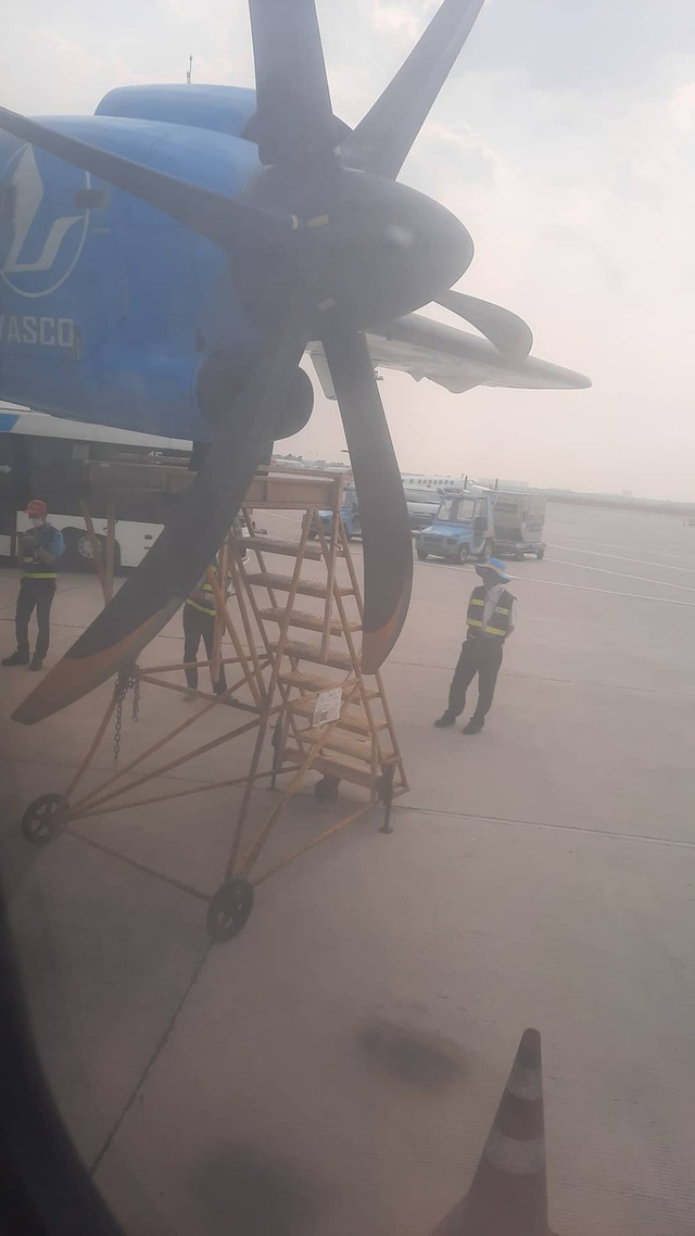  Chuyến bay từ TP HCM đi Côn Đảo phải quay về vì máy bay có khói  - Ảnh 3.
