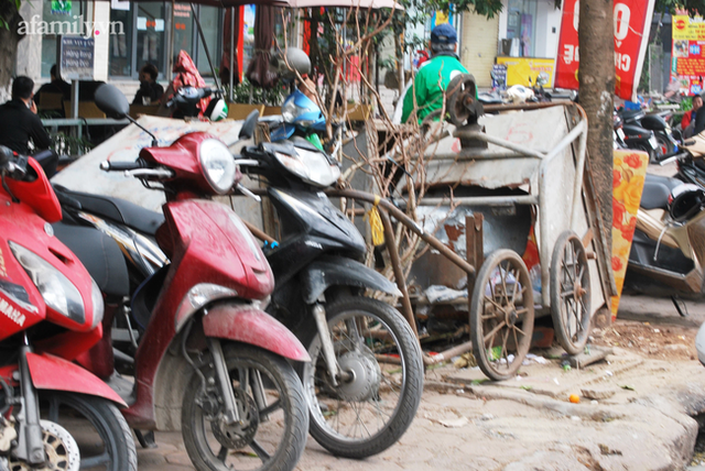 Hoạt động đã gần chục năm, chung cư cao cấp nhếch nhác, người lớn phơi quần áo trên sân chơi trẻ em và hàng loạt sai phạm tồn đọng không giải quyết - Ảnh 10.