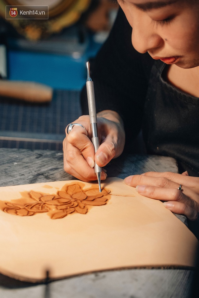 Leaving her job as a designer, the Hanoi girl started her strange sculpting career from ... a piece of broken skin given to it - Photo 16.