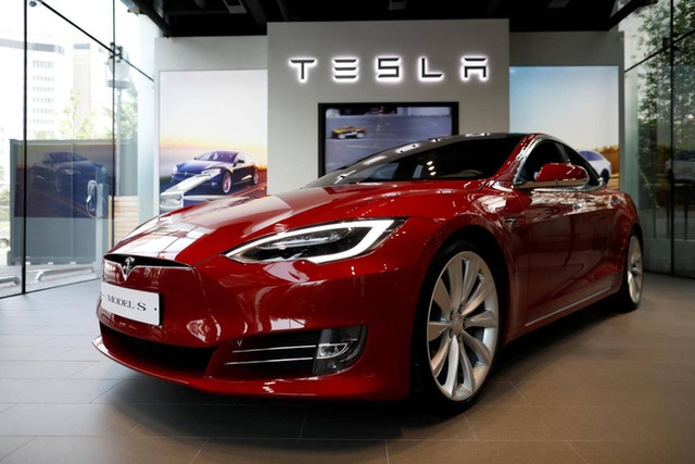 Tesla chính thức cho phép khách hàng mua xe bằng tiền ảo Bitcoin - Ảnh 1.