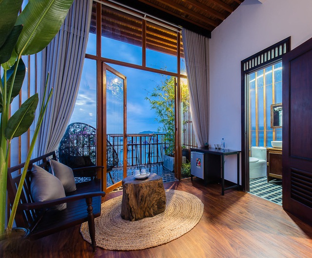 Chi 2,5 tỷ đồng mua lại nhà cũ, cặp vợ chồng mạnh tay cải tạo để có view biển Nha Trang đẹp xuất sắc - Ảnh 17.