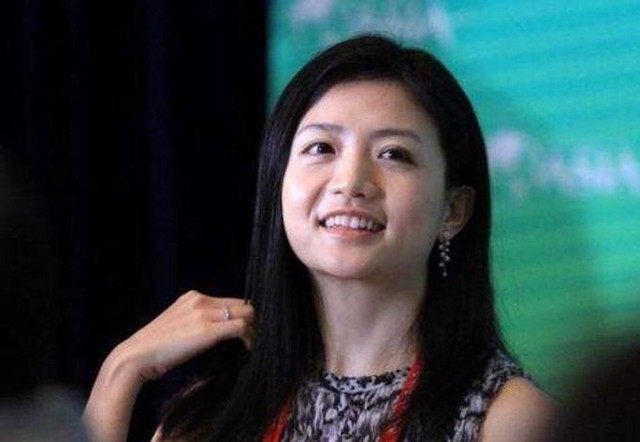 Người phụ nữ đứng đằng sau Jack Ma, xinh xắn, giỏi giang nhưng vẫn độc thân: tiêu chuẩn chọn bạn đời là “đừng làm ảnh hưởng tới công việc” - Ảnh 2.