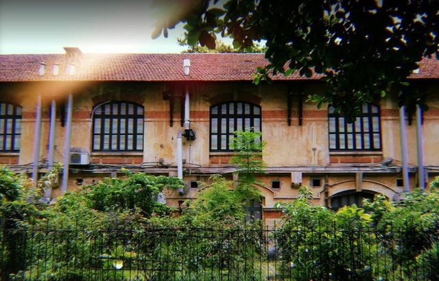 Hà Nội có 1 trường đại học danh giá: Muốn thi đỗ phải học cực trâu, kiến trúc thì đẹp thôi rồi, chẳng khác nào lâu đài cổ - Ảnh 15.