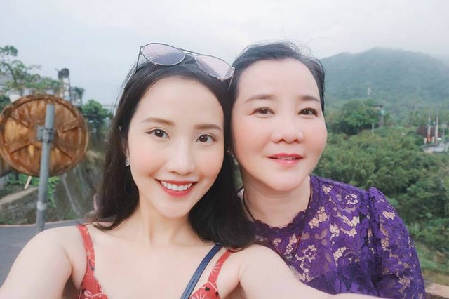 Đọ sắc những bà mẹ đại gia của hội rich kid: Bà trùm hàng hiệu Thủy Tiên sở hữu thần thái đỉnh cao, mẹ Phan Thành bí ẩn nhất Sài thành - Ảnh 10.