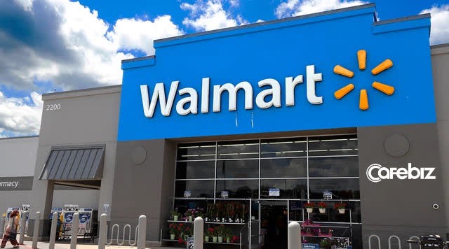 Walmart, Henry Ford thành công tạo ra những huyền thoại đầu tiên trên thế giới như thế nào? Đáp án chỉ nằm ở 2 chữ - Ảnh 2. Walmart, Henry Ford thành công tạo ra những huyền thoại đầu tiên trên thế giới như thế nào? Đáp án chỉ nằm ở 2 chữ - Ảnh 2.