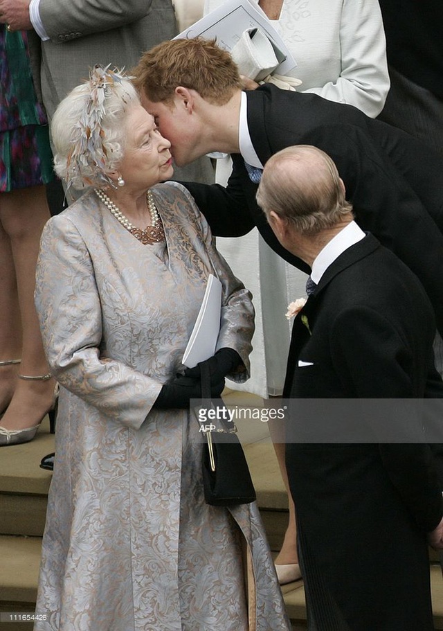 Vợ chồng Meghan phỏng vấn Một lần kể hết: Vừa bị Nữ hoàng Anh vĩnh viễn loại khỏi gia tộc, Harry liền có chia sẻ về bà nội khiến ai cũng chạnh lòng - Ảnh 4.