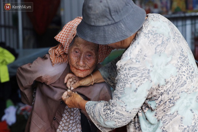 Về miền Tây nghe cụ Út hài hước kể chuyện một đời lo chữ hiếu: Tui đợi má mất thì sẽ lấy chồng, dè đâu má thọ 100 tuổi - Ảnh 6.