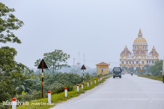 Đến thăm tòa lâu đài khủng nhất tỉnh Hưng Yên, vị đại gia nổi tiếng giản dị bật mí về giá trị thực sự của công trình làm nhiều người khó tưởng tượng - Ảnh 6.