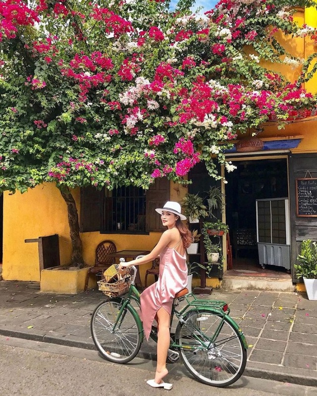 Hội An đang vào mùa đẹp nhất trong năm: Lưu ngay 11 địa điểm sống ảo lung linh rồi book vé tới chụp liền thôi - Ảnh 2.