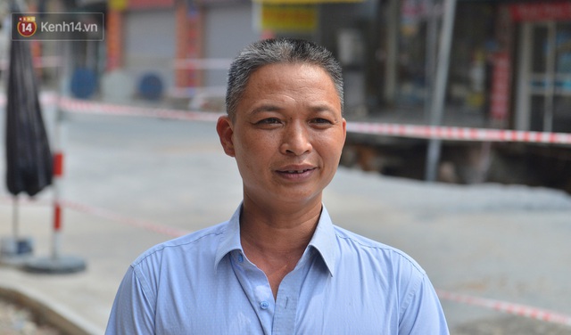 Cuộc sống đảo lộn sau 1 tuần xuất hiện hố tử thần ở Hà Nội: Công việc làm ăn bị đình trệ, con cháu phải mang đi gửi - Ảnh 2.
