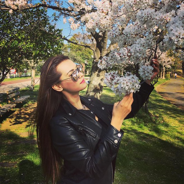 Cuộc sống hiện tại đầy bất ngờ của Maria Ozawa: Kinh doanh quán bar, khách sạn, làm YouTuber - Ảnh 3. Cuộc sống hiện tại đầy bất ngờ của Maria Ozawa: Kinh doanh quán bar, khách sạn, làm YouTuber - Ảnh 3.