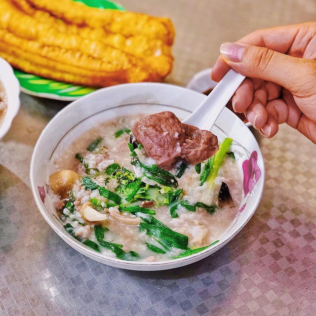 Saigon has 10 shops that look affordable but expensive, chopped into pieces, diners coming to eat for the first time make sure everyone is slightly shocked - Photo 23.