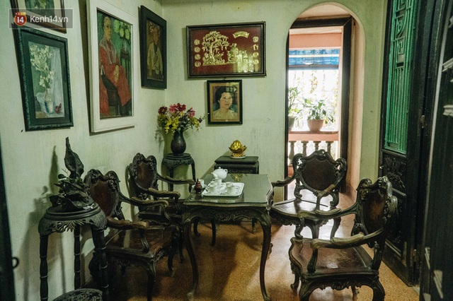 The 80-year-old house, nearly 300m2 wide in the middle of Hanoi's old town: Paid a hundred billion, not for sale, inside there is a cellar that holds 20 people - Photo 22.