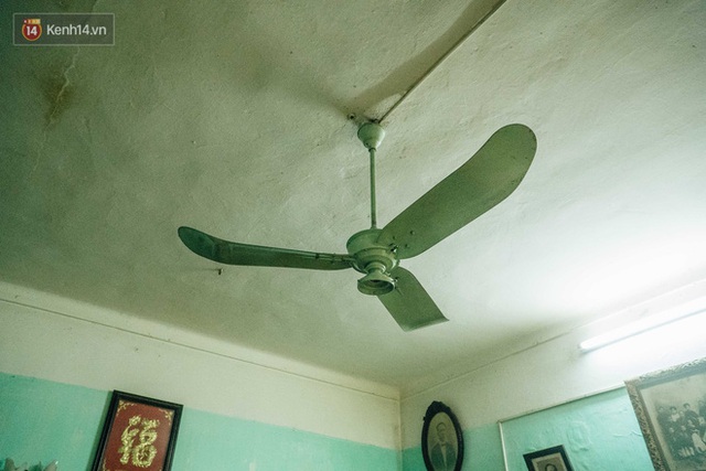 The 80-year-old house, nearly 300m2 wide in the middle of Hanoi's old town: Pay a hundred billion for not for sale, inside there is a cellar that holds 20 people - Photo 28.