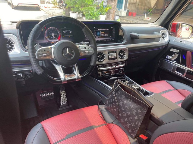 Đại gia Việt bay mất 3 tỷ đồng sau vỏn vẹn 6.000km trải nghiệm Mercedes-AMG G 63 - Ảnh 4. Đại gia Việt bay mất 3 tỷ đồng sau vỏn vẹn 6.000km trải nghiệm Mercedes-AMG G 63 - Ảnh 4.