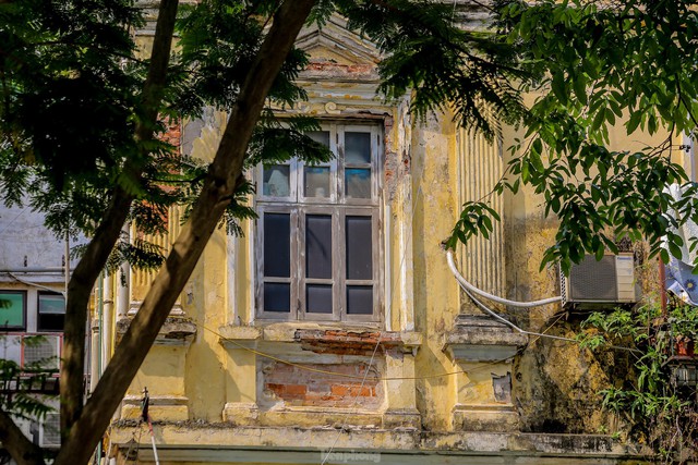  Loạt công trình biệt thự cổ ở Hà Nội bị xâm hại  - Ảnh 5.