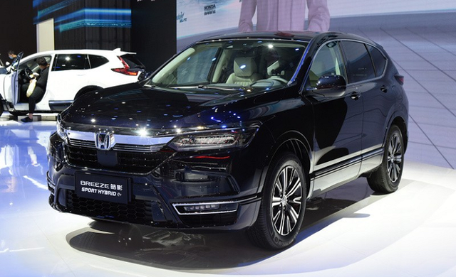 1,3 lít xăng đi 100km, mẫu ô tô uống ít xăng hơn cả xe máy có gì? - Ảnh 1. 1,3 lít xăng đi 100km, mẫu ô tô uống ít xăng hơn cả xe máy có gì? - Ảnh 1.