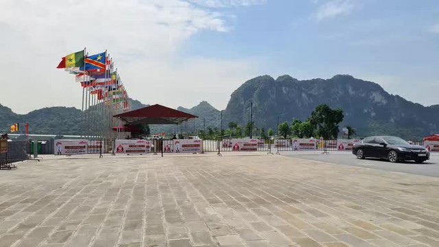 Tam Chúc - ngôi chùa lớn nhất thế giới vắng vẻ đến lạ ngày lễ 30-4 - Ảnh 6.
