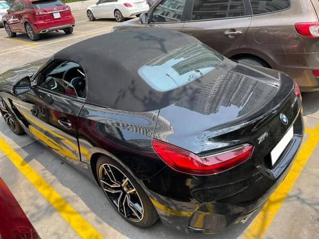 Vừa mua BMW Z4 đã bán giá 3,3 tỷ, đại gia chia sẻ: ‘Dùng 1.000km, lỗ 200 triệu đồng’ - Ảnh 3. Vừa mua BMW Z4 đã bán giá 3,3 tỷ, đại gia chia sẻ: ‘Dùng 1.000km, lỗ 200 triệu đồng’ - Ảnh 3.