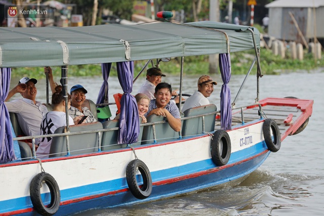 Về chợ nổi Cái Răng ăn bún di động trên sông, vừa được karaoke khuyến mãi: Hát hay hơn chủ là khỏi trả tiền - Ảnh 11.