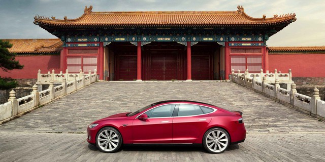 Hết thời được cưng chiều, Tesla bị chính phủ Trung Quốc ‘cho vào tầm ngắm’ - Ảnh 1.