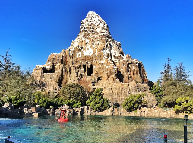 14 bí mật siêu thú vị về những điểm tham quan nổi tiếng nhất của Disneyland - Ảnh 13.