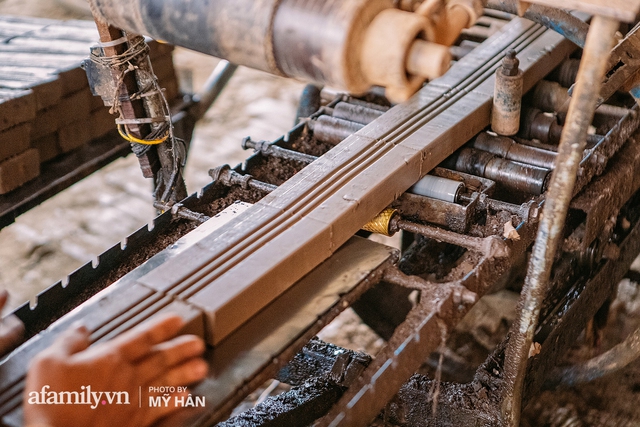 NGÔI LÀNG ĐỎ dài tận 30km với hơn 100 năm tuổi ở miền Tây khiến người ta phải thốt lên NHƯ KỲ QUAN THẾ GIỚI, đẹp và mê hoặc một cách khủng khiếp! - Ảnh 9.