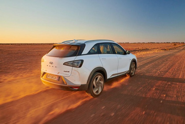  Mẫu ô tô Hyundai lập kỷ lục thế giới, chạy gần 900 km chỉ với 1 bình nhiên liệu nạp đầy - Ảnh 7.