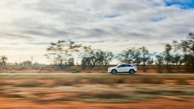  Mẫu ô tô Hyundai lập kỷ lục thế giới, chạy gần 900 km chỉ với 1 bình nhiên liệu nạp đầy - Ảnh 8.