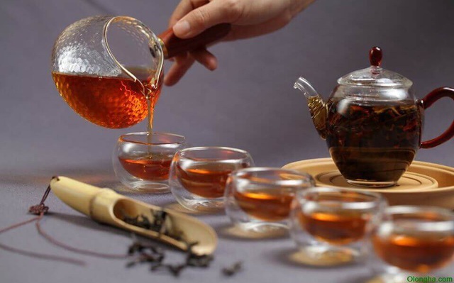 Uống trà, vì sao có người uống vào mất ngủ, có người lại ngủ rất ngon? Đã đến lúc bạn phải thay đổi cách hãm trà của mình Uống trà, vì sao có người uống vào mất ngủ, có người lại ngủ rất ngon? Đã đến lúc bạn phải thay đổi cách hãm trà của mình