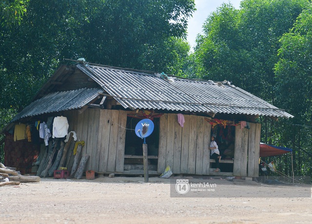  Chủ tịch xã vùng lũ ở Quảng Bình: Đời sống ở đây ổn định rồi, NS Hoài Linh nên tăng cường số quà này về những vùng dịch Covid-19 - Ảnh 15.