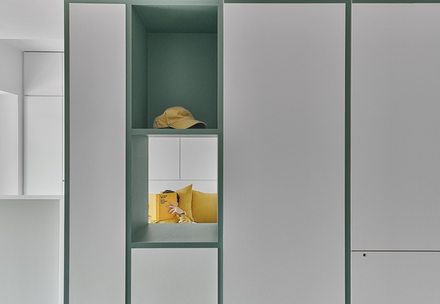 Căn hộ 22m² tối đa hóa không gian nhờ màu trắng kết hợp với hệ tủ lưu trữ thông minh - Ảnh 6.