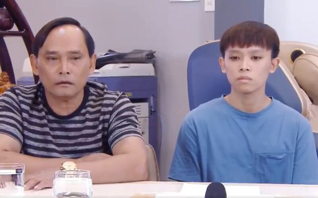 Bố mẹ Hồ Văn Cường đột ngột thay đổi thông tin về khoản 200 triệu tiền thưởng và cát xê 5 năm của con - Ảnh 2. Bố mẹ Hồ Văn Cường đột ngột thay đổi thông tin về khoản 200 triệu tiền thưởng và cát xê 5 năm của con - Ảnh 2.