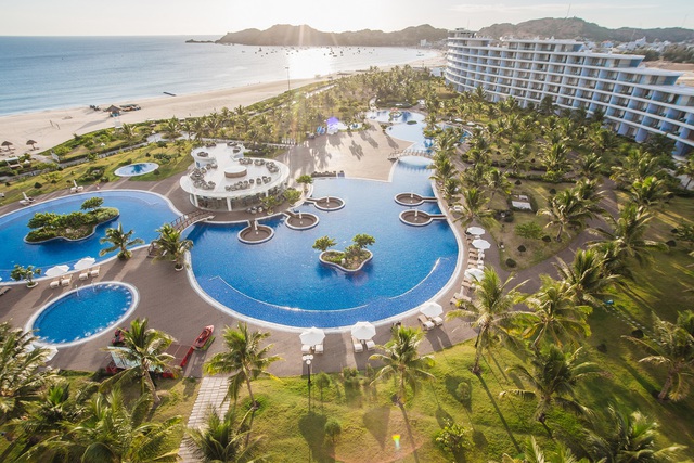 Bắt trend Staycation giữa thời giãn cách: Gia đình Việt săn kỳ nghỉ 5 sao tại resort gần nhà - Ảnh 2. Bắt trend Staycation giữa thời giãn cách: Gia đình Việt săn kỳ nghỉ 5 sao tại resort gần nhà - Ảnh 2.