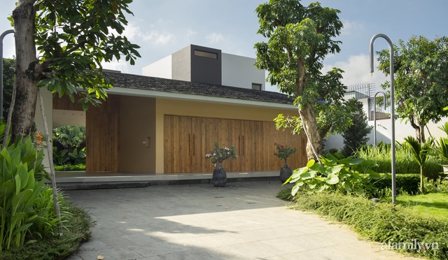 Gia đình 3 thế hệ với cuộc sống an yên trong ngôi nhà rợp mát bóng cây ở ngoại ô Sài Gòn  - Ảnh 4.