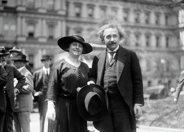  Người vợ thứ hai của thiên tài Albert Einstein: Cô em họ mang danh kẻ thứ 3 khiến vợ cả đau khổ và cuộc sống buồn tủi ít ai thấu  - Ảnh 2.