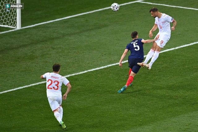  Kết quả Pháp vs Thụy Sĩ: Pogba siêu phẩm, Benzema cú đúp, Pháp gục ngã đau đớn trên chấm luân lưu - Ảnh 1.
