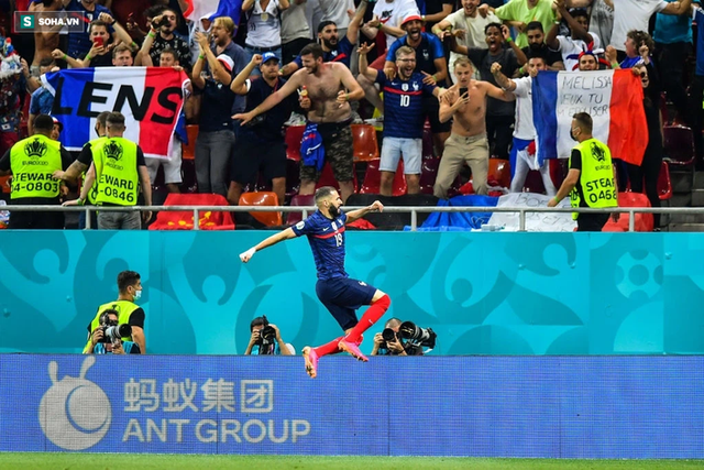  Kết quả Pháp vs Thụy Sĩ: Pogba siêu phẩm, Benzema cú đúp, Pháp gục ngã đau đớn trên chấm luân lưu - Ảnh 11.