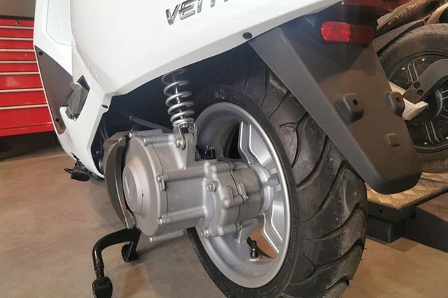  Chiếc xe máy điện đời mới của VinFast đi được quãng đường trên 100km nếu sạc đầy? - Ảnh 6.