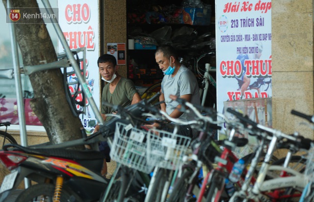  Người Hà Nội đổ xô đi thuê xe đạp, tiểu thương ung dung kiếm tiền triệu mỗi ngày - Ảnh 8.